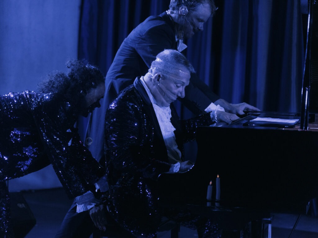 LET ME PLAY THE LION TOO © Ronja-Elina Kappl